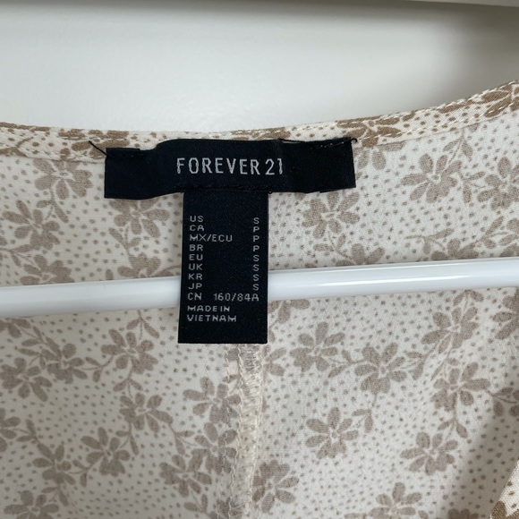 floral wrap dress - Picture 2 of 2